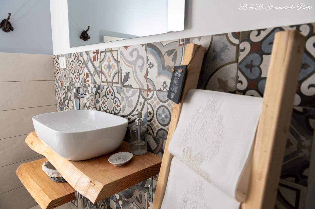 Il Mandorlo Poeta Bed and Breakfast Ostuni Exteriör bild