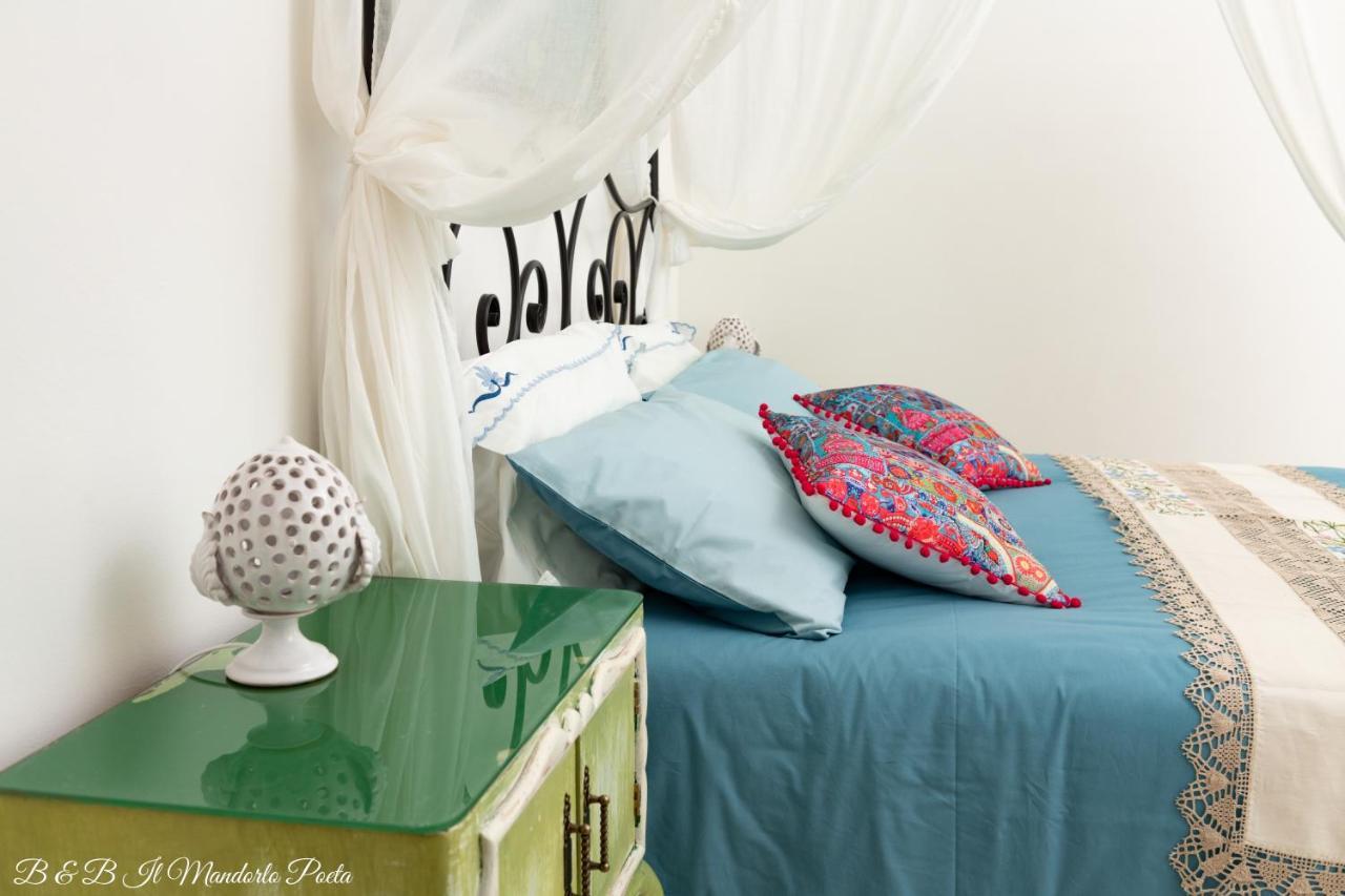 Il Mandorlo Poeta Bed and Breakfast Ostuni Exteriör bild