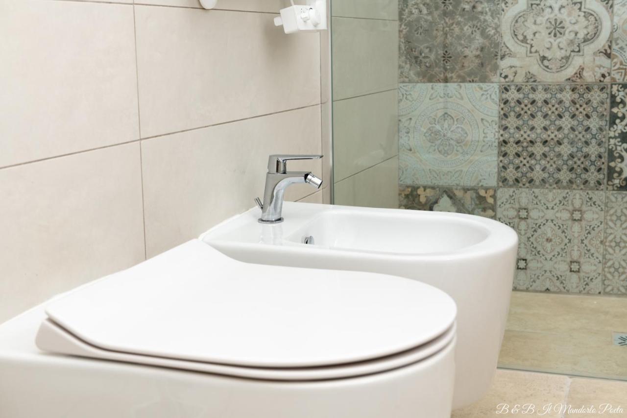 Il Mandorlo Poeta Bed and Breakfast Ostuni Exteriör bild
