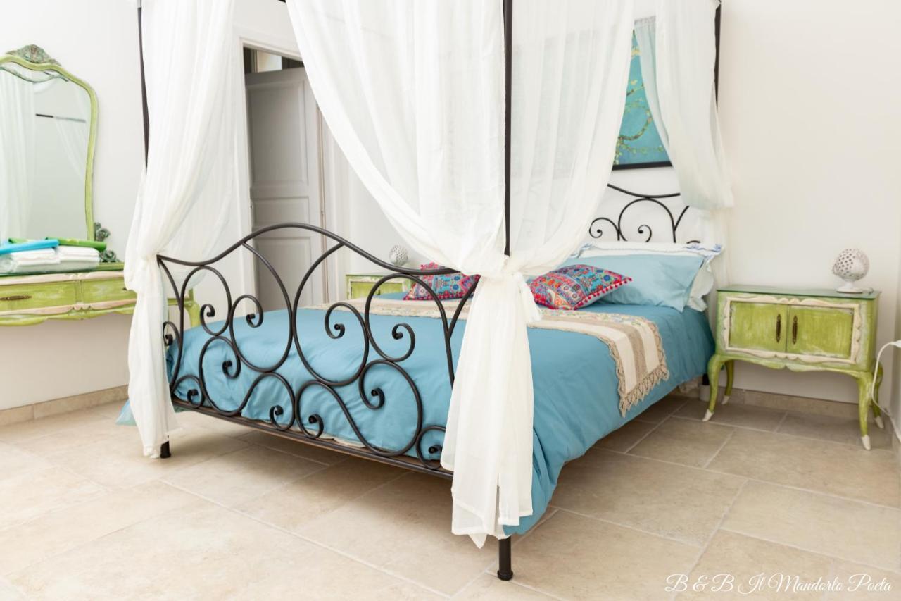 Il Mandorlo Poeta Bed and Breakfast Ostuni Exteriör bild